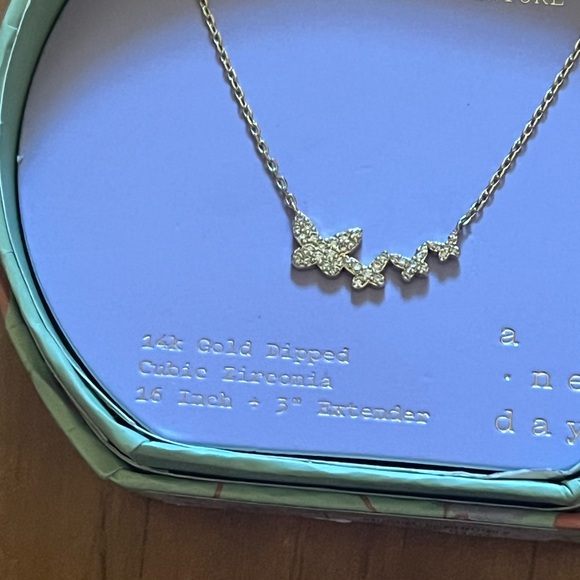 ✨BUY 2 GET 1 FREE✨ 14k Gold Dipped Butterfly Necklace - Picture 4 of 4